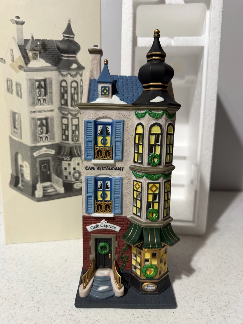 Dept 56 Cafe Caprice French Restaurant 58882 Christmas in The City no cord